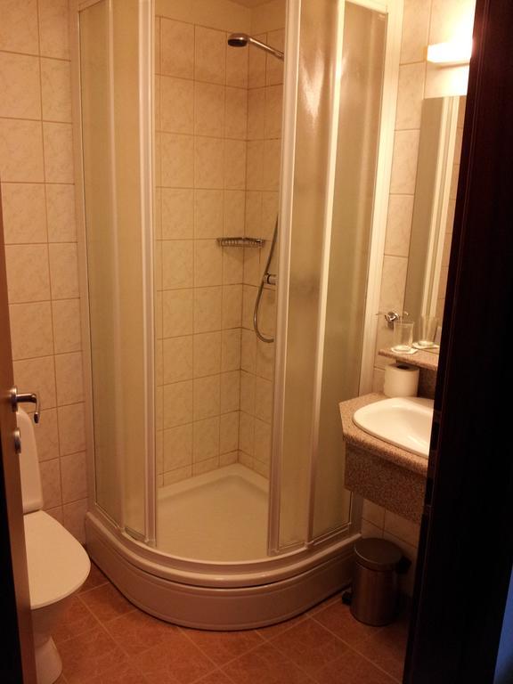 Hotel Capitano Neskaupstadur Room photo